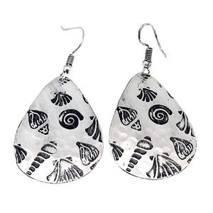 Silver Hammered Seashell Engraved Dangle Earrings